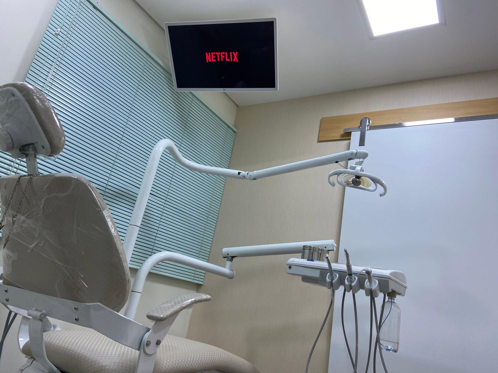 Consultório equipado com tecnologia de ponta